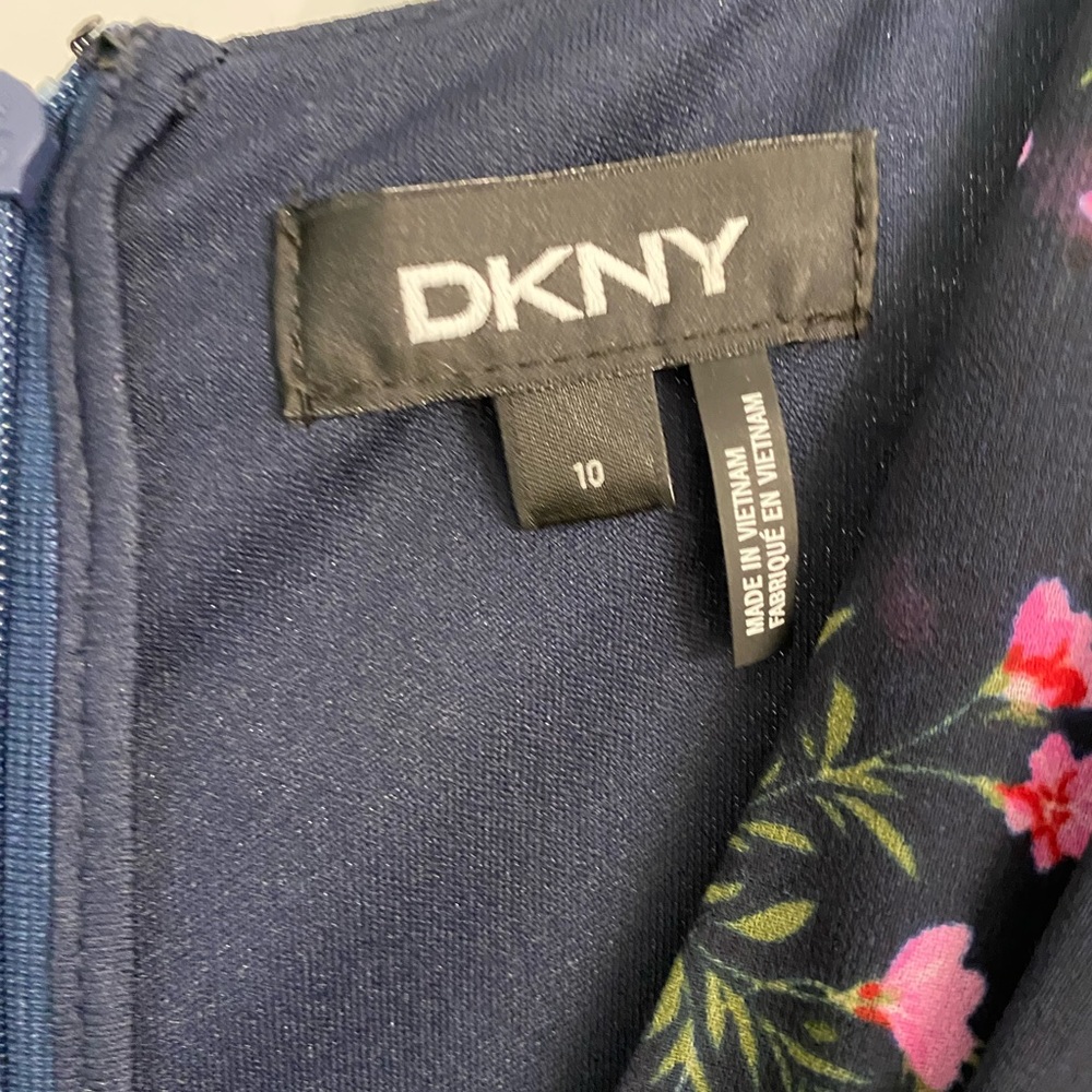 DKNY mid-sleeve dress